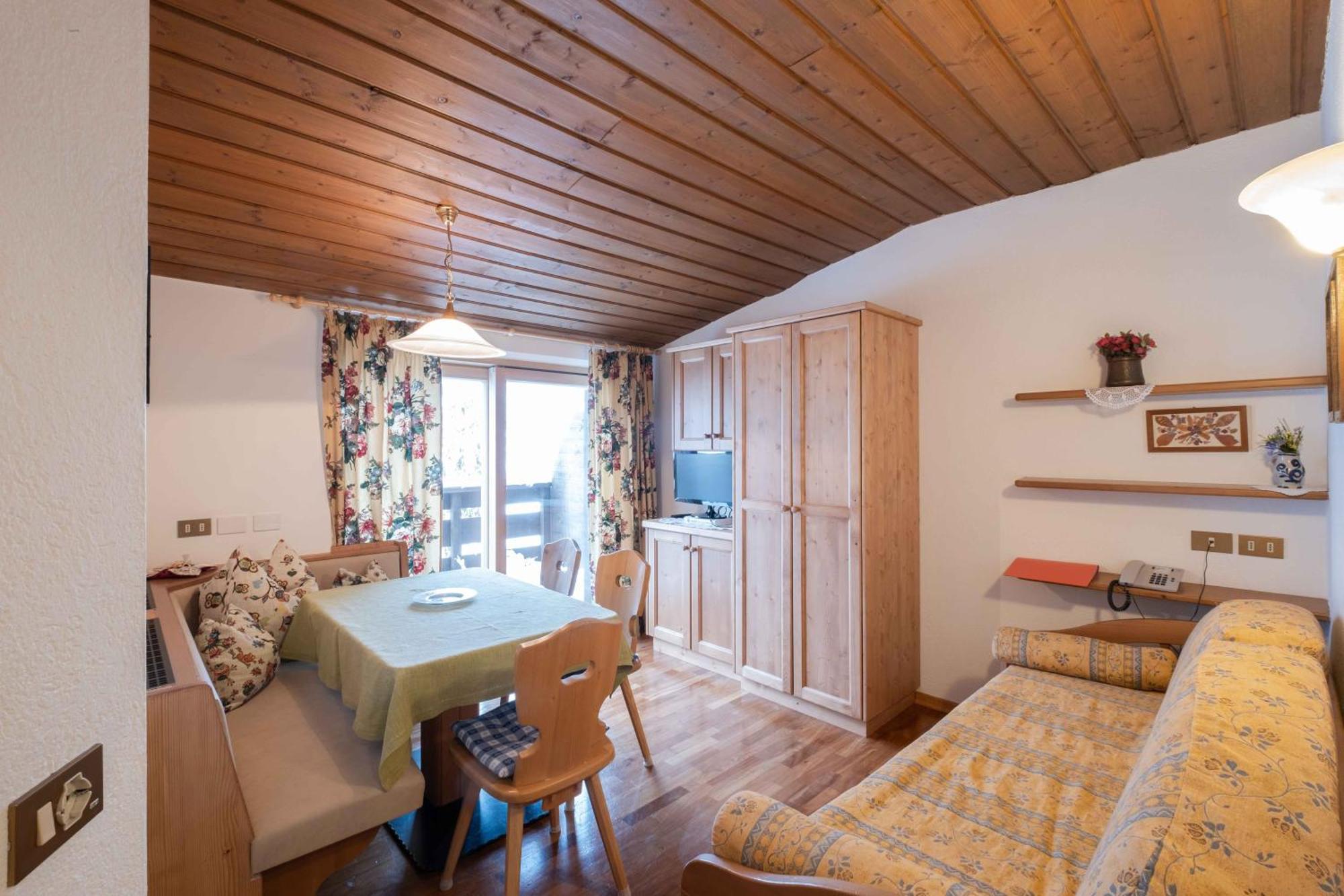 Salvan Aparthotel Kurfar